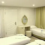 Simge Hotel *